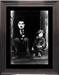 Tableau cinéma Charlie Chaplin - Image Haute Qualité sous Verre - Encadrement Argent - Dimensions 74X94 cm